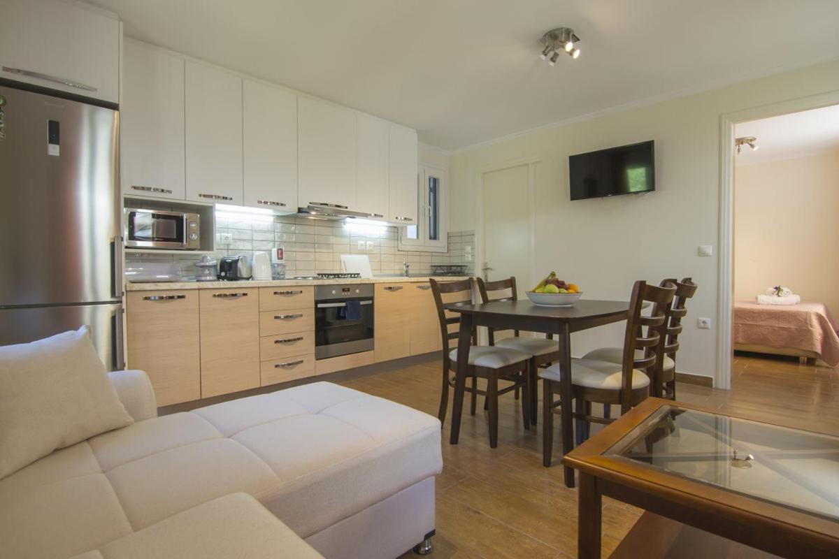 Apartmán Yannis Nest Lákka Exteriér fotografie